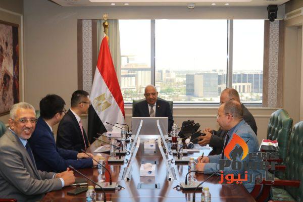 وزير الكهرباء يتابع مع «هواوي» مستجدات مشروع تصنيع بطاريات تخزين الطاقة وإقامة محطات مستقلة بسعة 4000 ميجاوات ساعة
