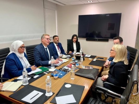 مصر تطرق أبواب عمالقة التعدين العالمي.. بدوي يبحث في بيرث فرص الاستثمار بالذهب والمعادن