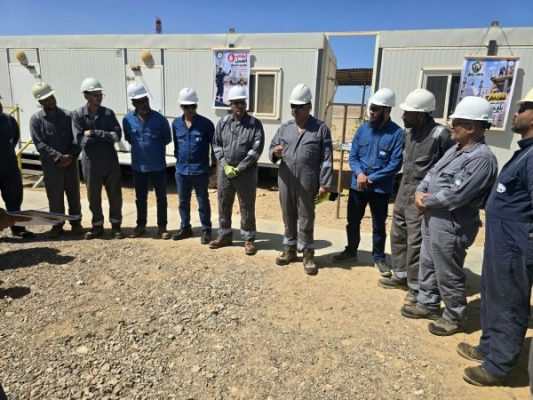 رئيس بترو نفريتي يقود وقفة سلامة موسعة بجميع حقول الشركة
