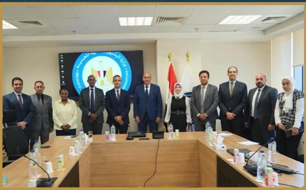 وزارة البترول والثروة المعدنية تبحث التعاون وتبادل الخبرات مع كينيا في عدة مشروعات منها مشروعات وقود الطائرات الحيوي والايثانول