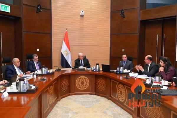 نائب رئيس الوزراء للشؤون الاقتصادية يستعرض الخطة التنفيذية لوثيقة سياسة ملكية الدولة 