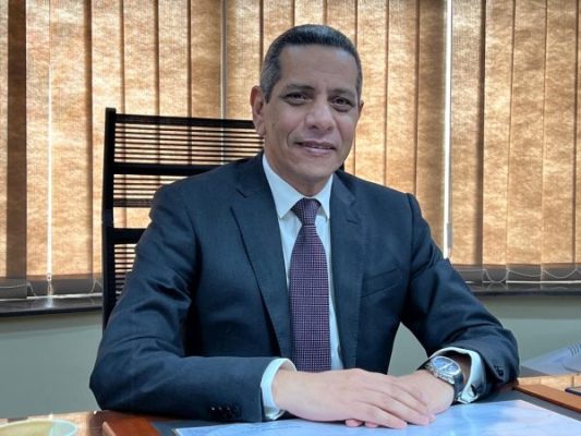 المهندس عمرو اسامه وجميع العاملين بشركة بترومنت ينعون وفاة الكيميائي محمد بركات