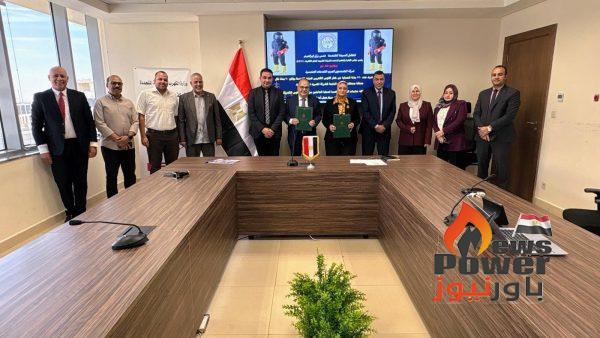 نقل الكهرباء تعزز منظومة السلامة المهنية بتوريد بدل حماية من القوس الكهربي للعاملين بمحطات المحولات.