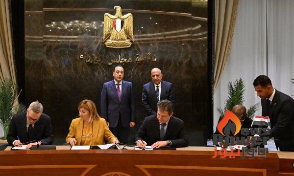 البنك الأهلي المصري يوقع اتفاقية للمساهمة في شركة «دندرة» للطاقة الشمسية باستثمارات 650 مليون دولار
