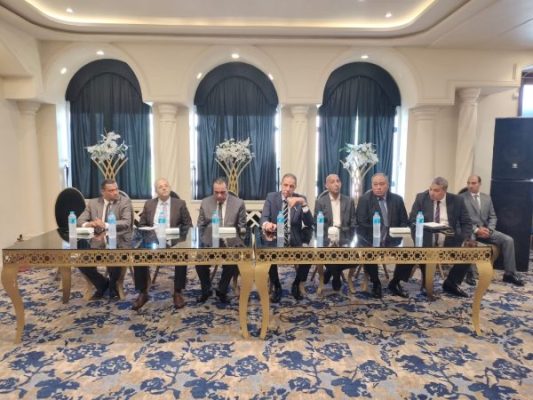 قيادات 