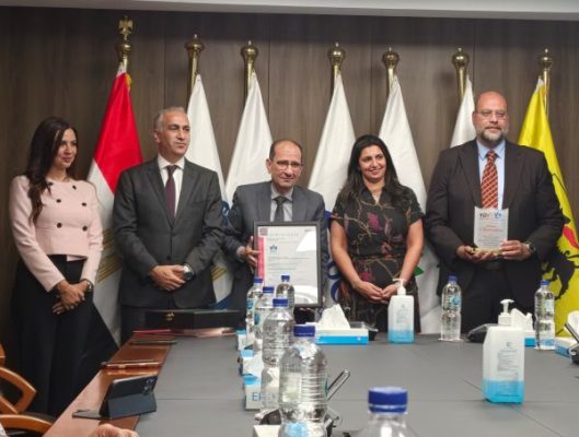 في إطار تعزيز ممارسات الاستدامة والمسؤولية المجتمعية بقطاع البترولالشركة الفرعونية للبترول تحصل على شهادة التوافق مع إرشادات ISO 26000 من شركة TÜV Austria