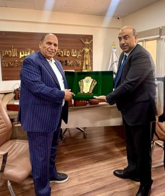 غرفة ملاحة السويس والبحر والأحمر تكرم أحمد شحاتة